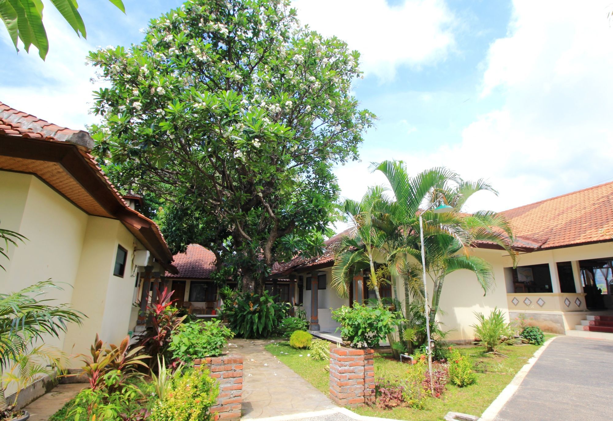 Lovina Beach Hotel Pabean Buleleng Exteriér fotografie
